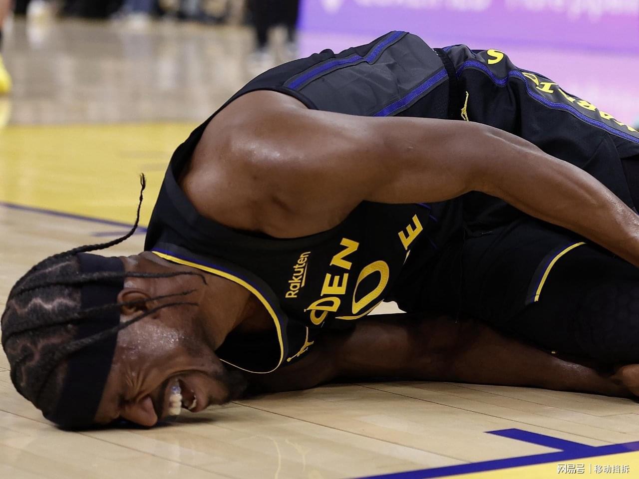 美媒:为了得到克拉克斯顿和德罗赞,勇士正在想办法促成三方交易