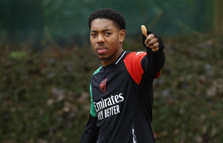 联赛前2轮仅出场44分钟,斯凯利在与卡拉菲奥里的竞争中处于下风